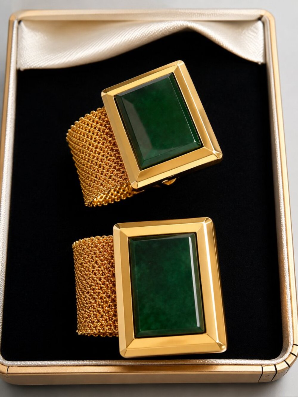 Gold-Tone Bracelet Jewelry Set in Vintage Box - Estate Find